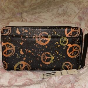 No Boundaries Wallet/Wristlet NWT
